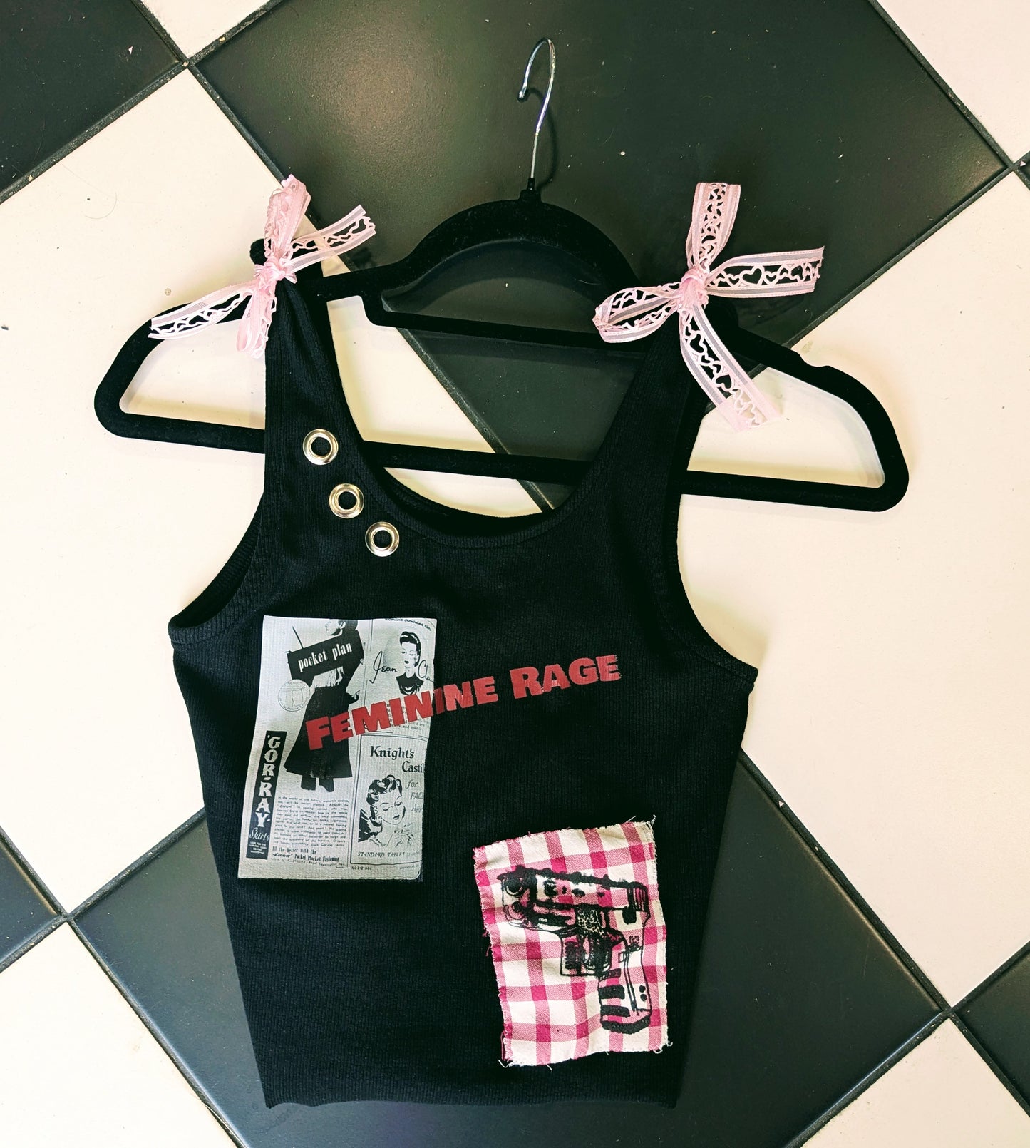 FEMININE RAGE Black Cropped Vest - Size 8